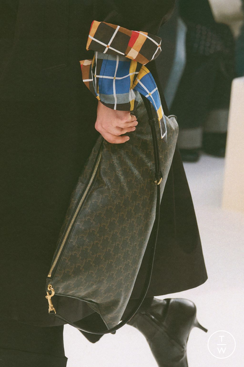 Fashion Week Paris Fall/Winter 2026 look 57 de la collection Celine womenswear accessories