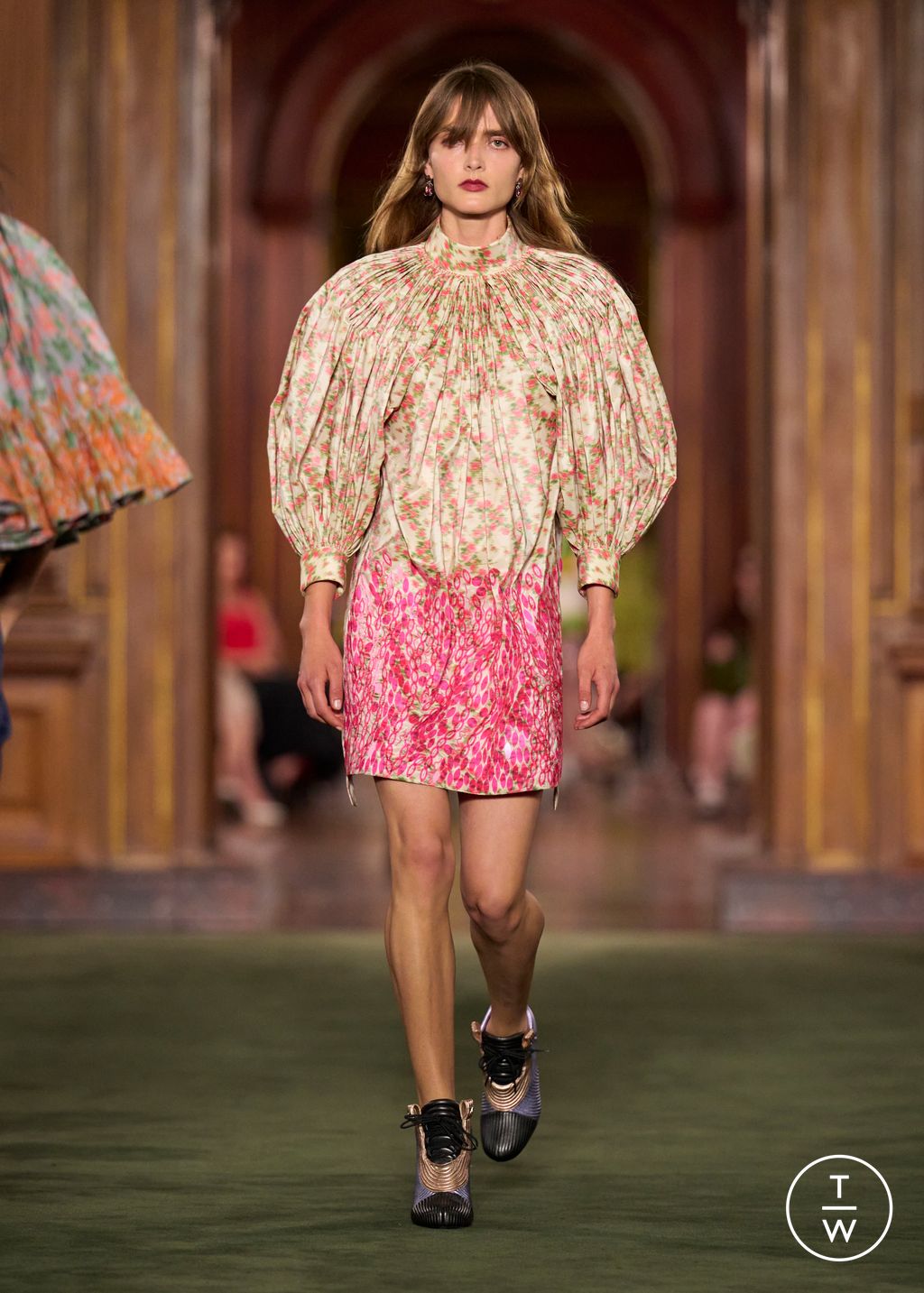 Fashion Week Paris Resort 2027 look 43 from the Louis Vuitton collection womenswear