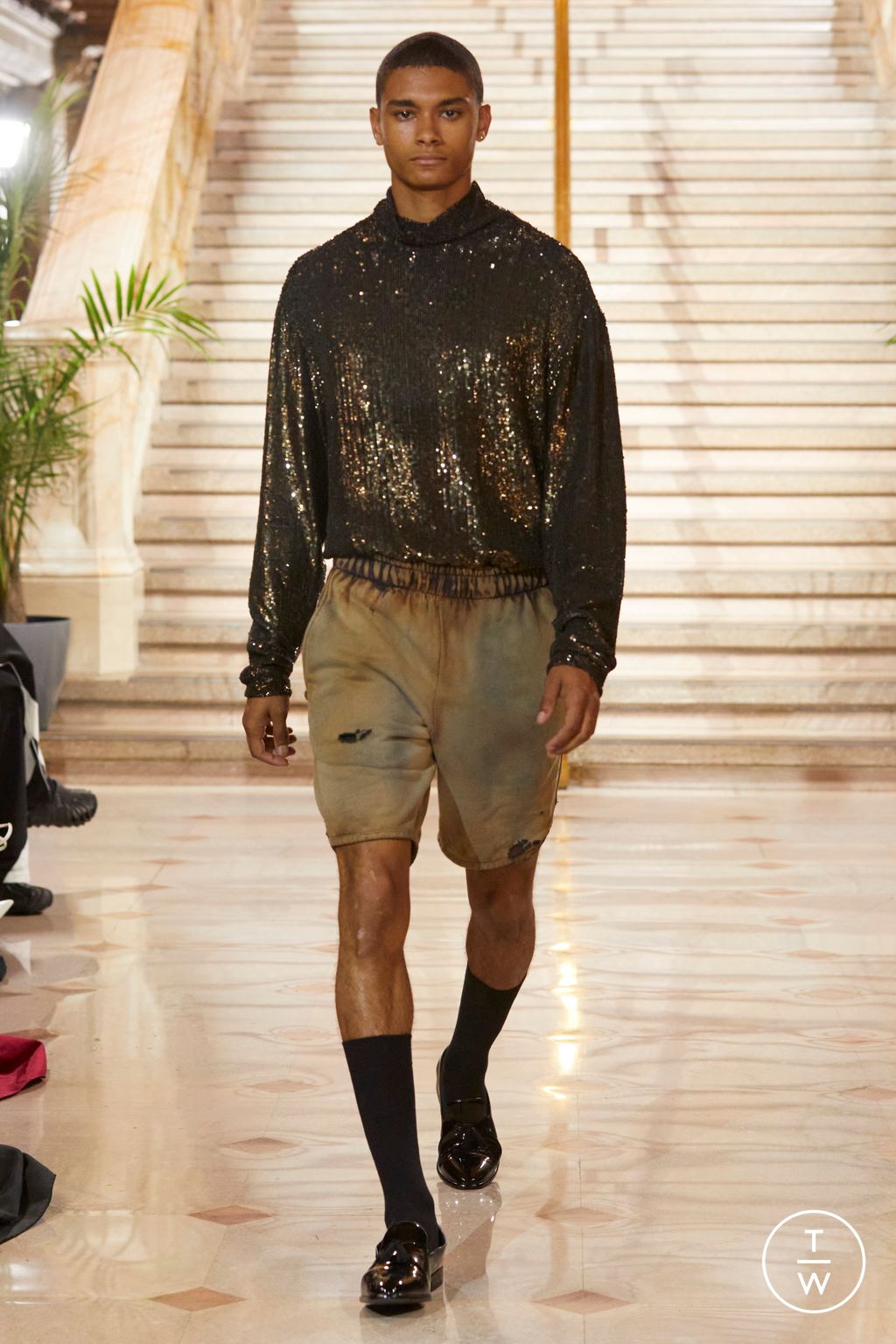 Fashion Week New York Spring/Summer 2024 look 43 from the Willy Chavarria collection 男装