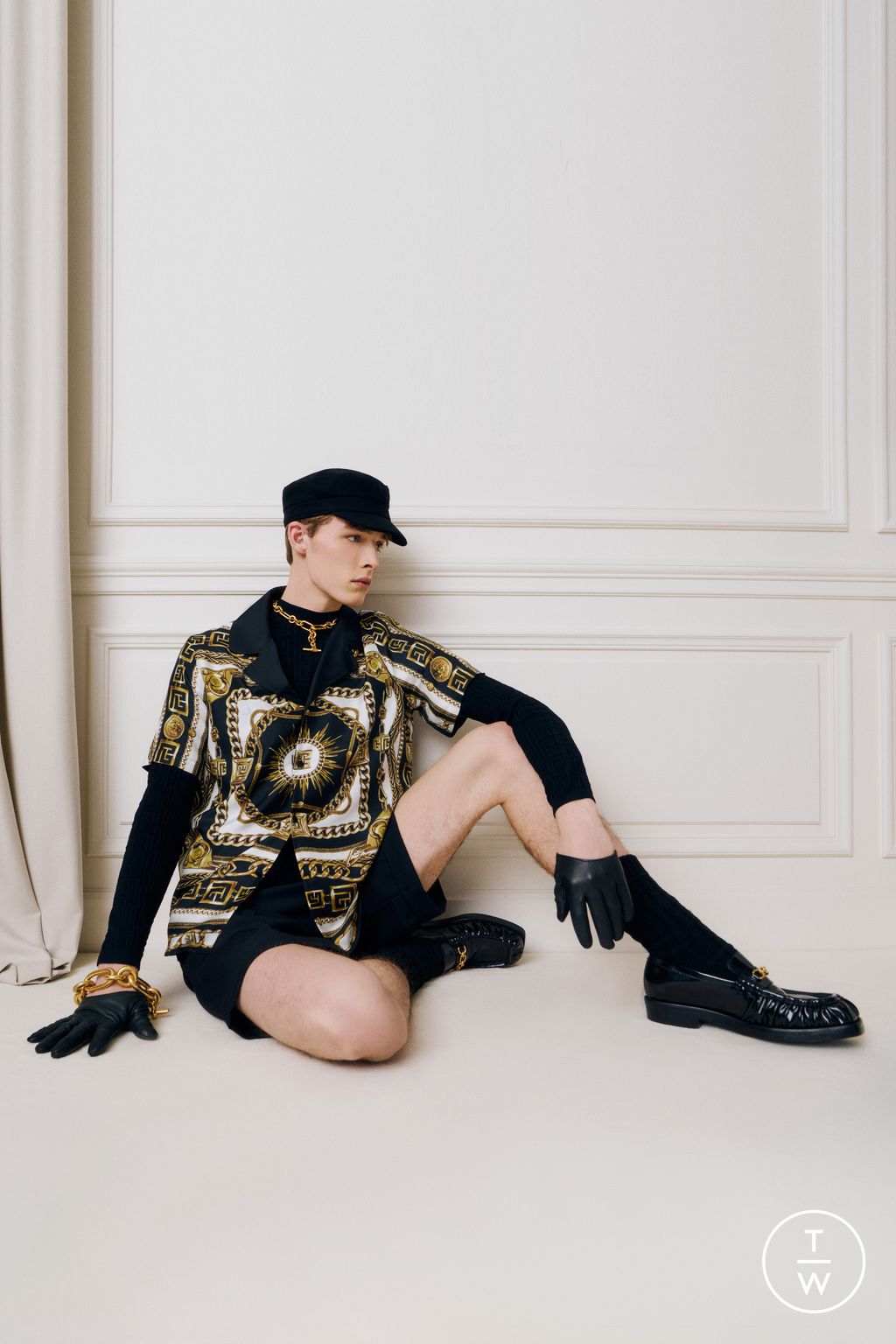 Fashion Week Paris Pre-Fall 2025 look 43 de la collection Balmain menswear