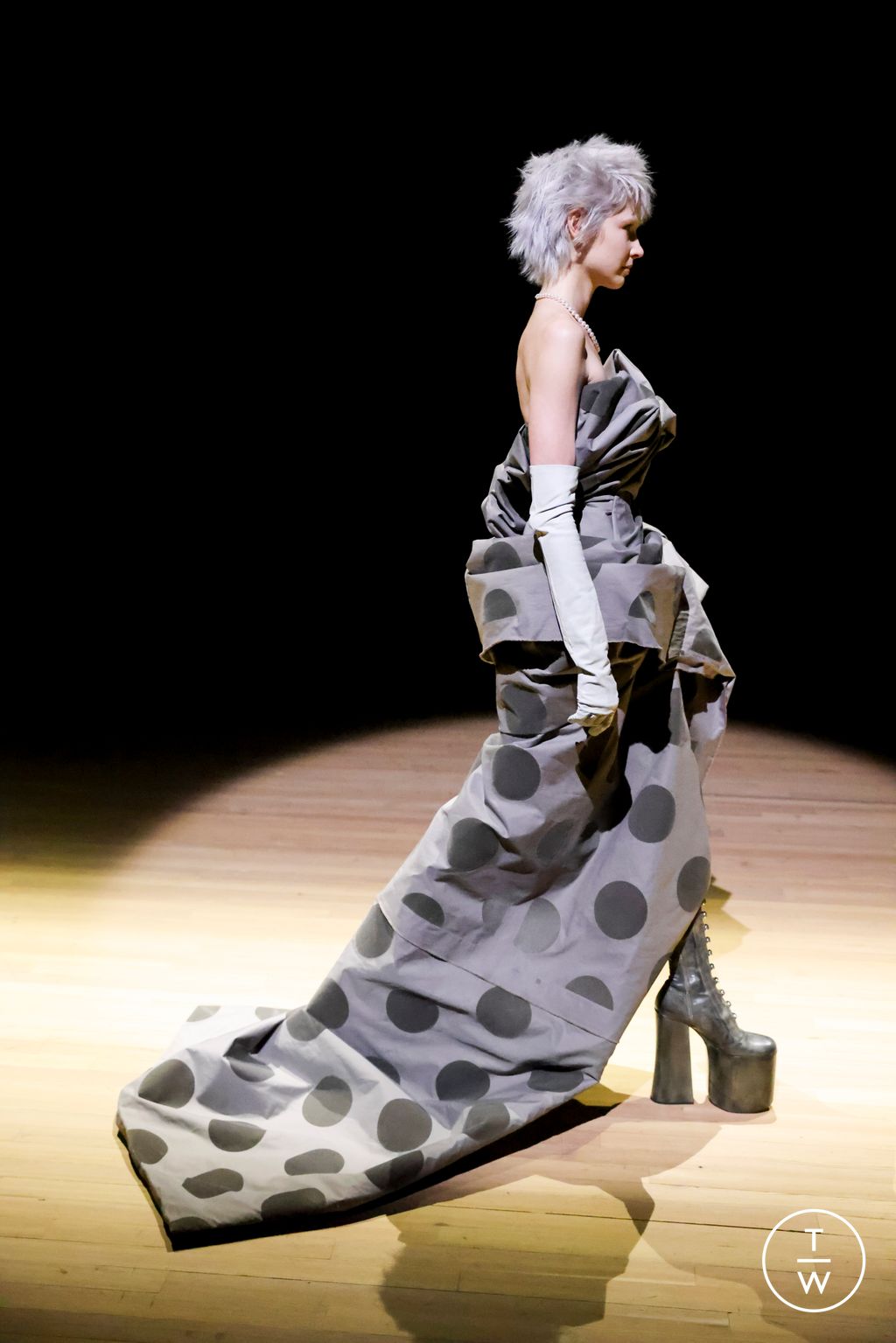Fashion Week New York Spring/Summer 2023 look 44 de la collection Marc Jacobs womenswear