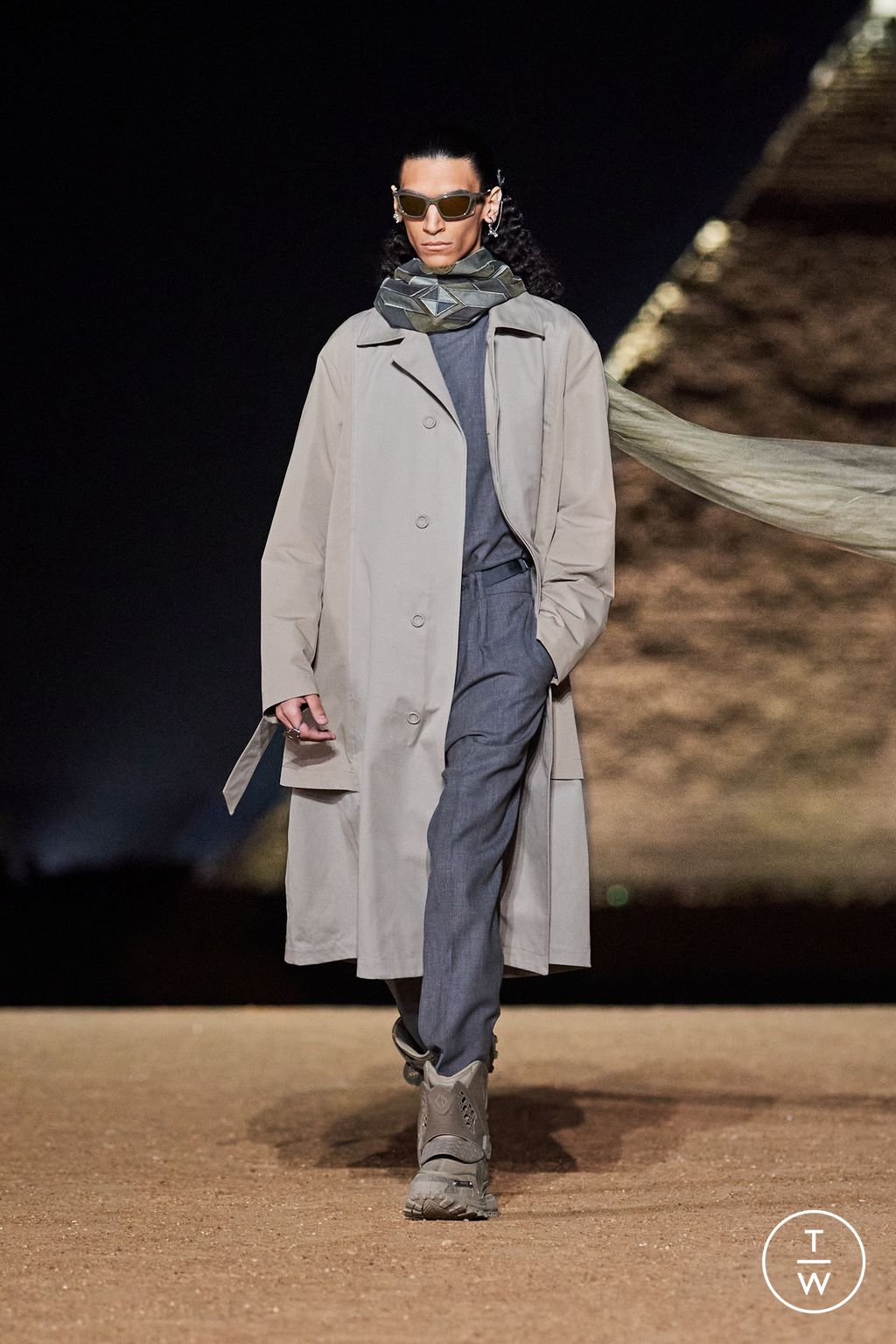 Fashion Week Paris Pre-Fall 2023 look 44 de la collection Dior Men menswear