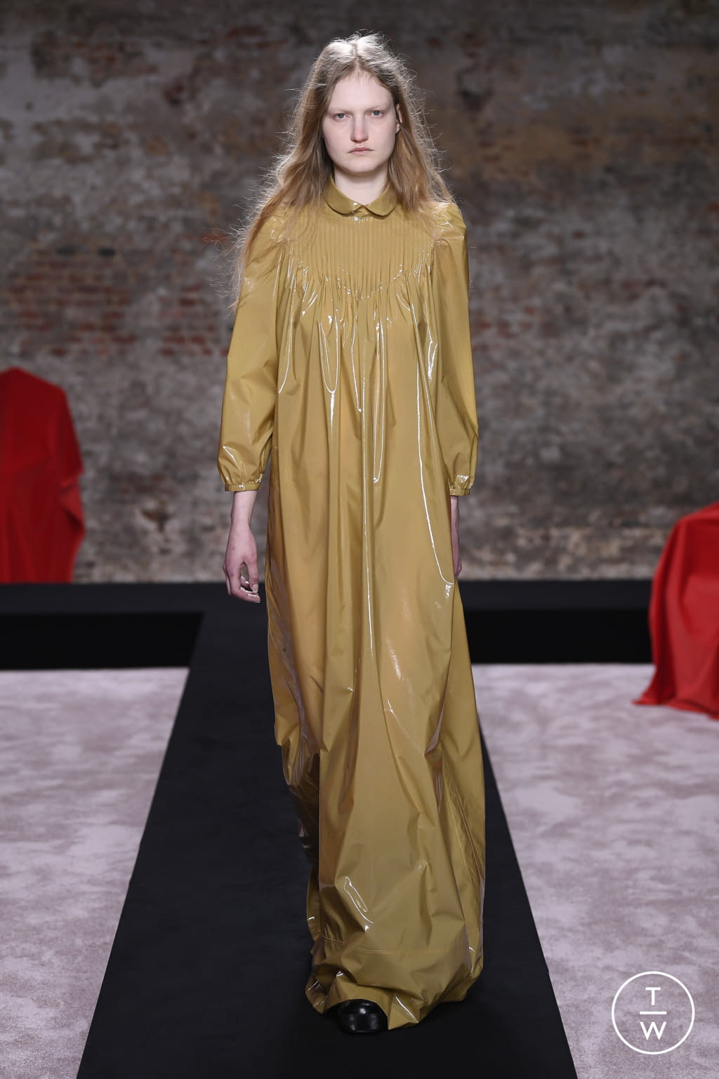 Fashion Week London Fall/Winter 2022 look 45 de la collection Raf Simons womenswear