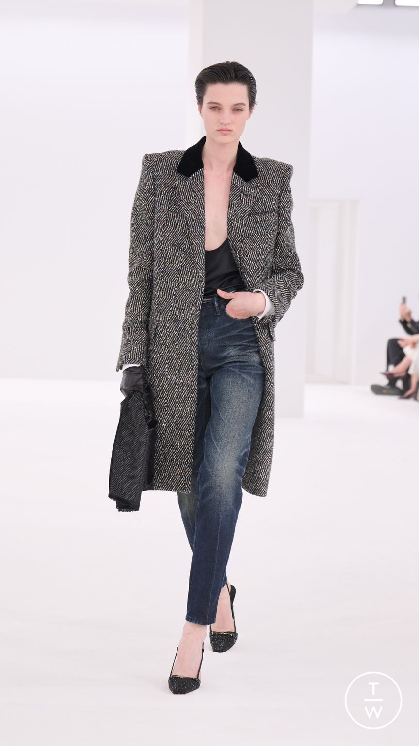 Fashion Week Paris Fall/Winter 2026 look 44 from the Tom Ford collection womenswear
