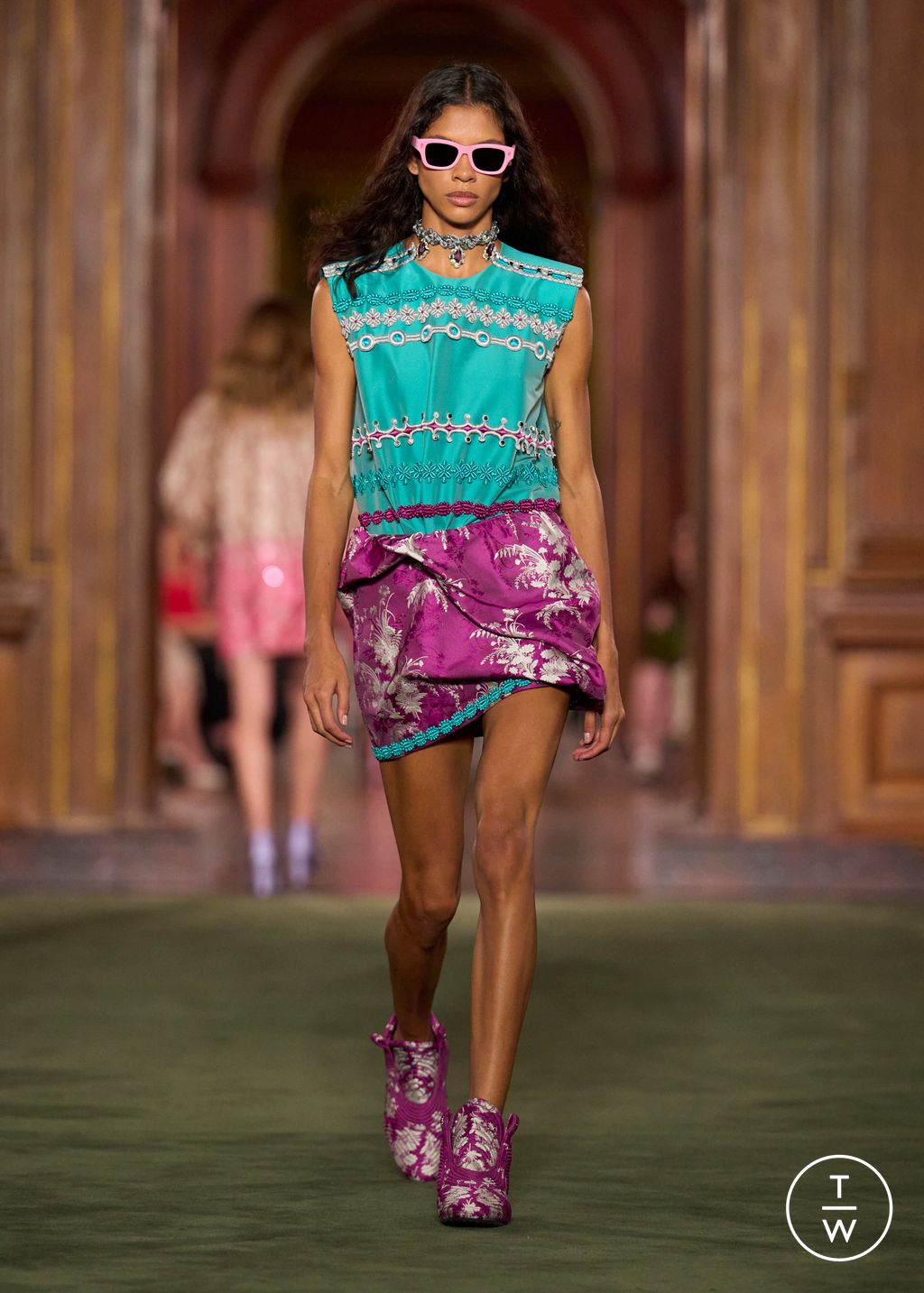 Fashion Week Paris Resort 2027 look 46 from the Louis Vuitton collection 女装