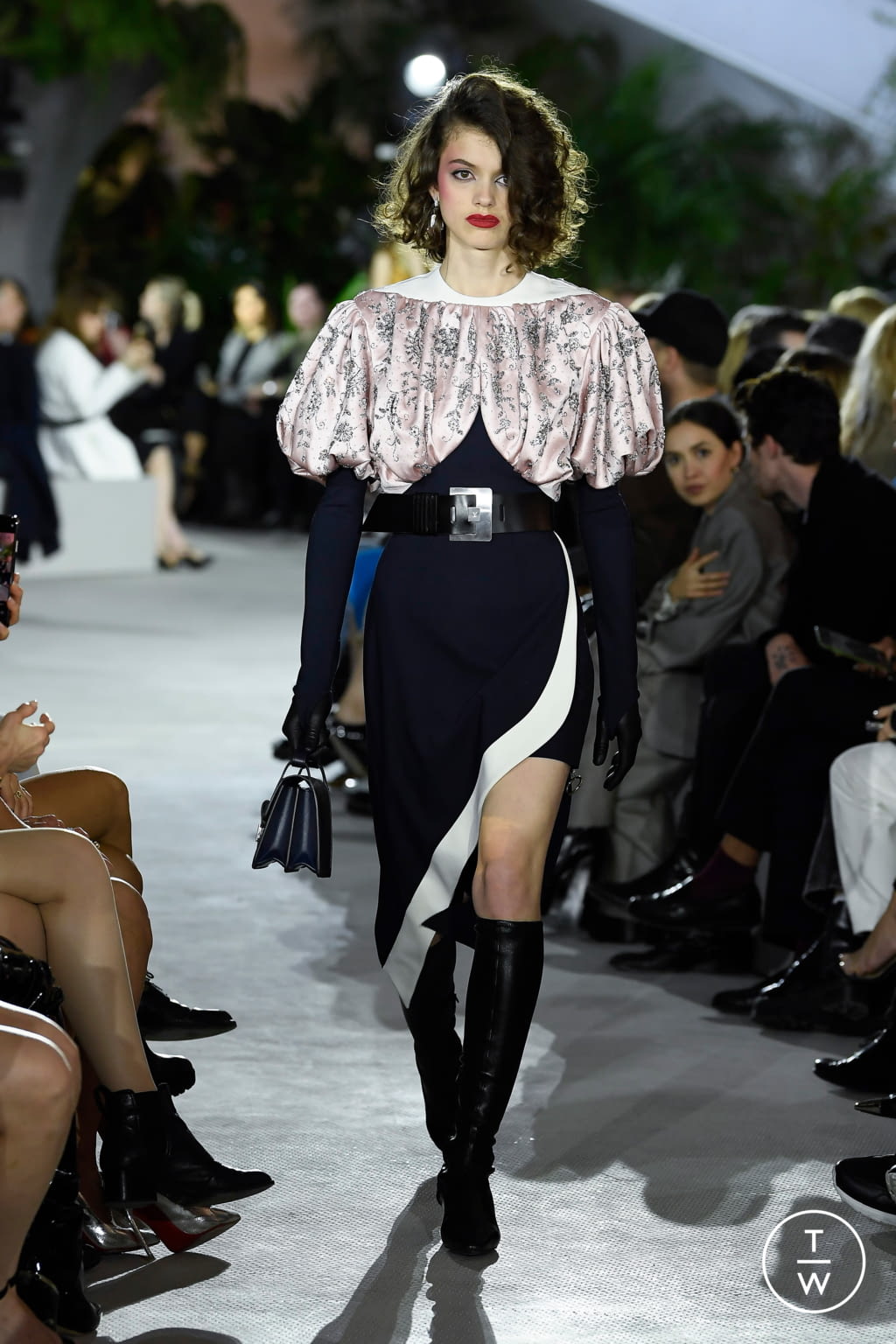 Fashion Week Paris Resort 2020 look 46 de la collection Louis Vuitton womenswear