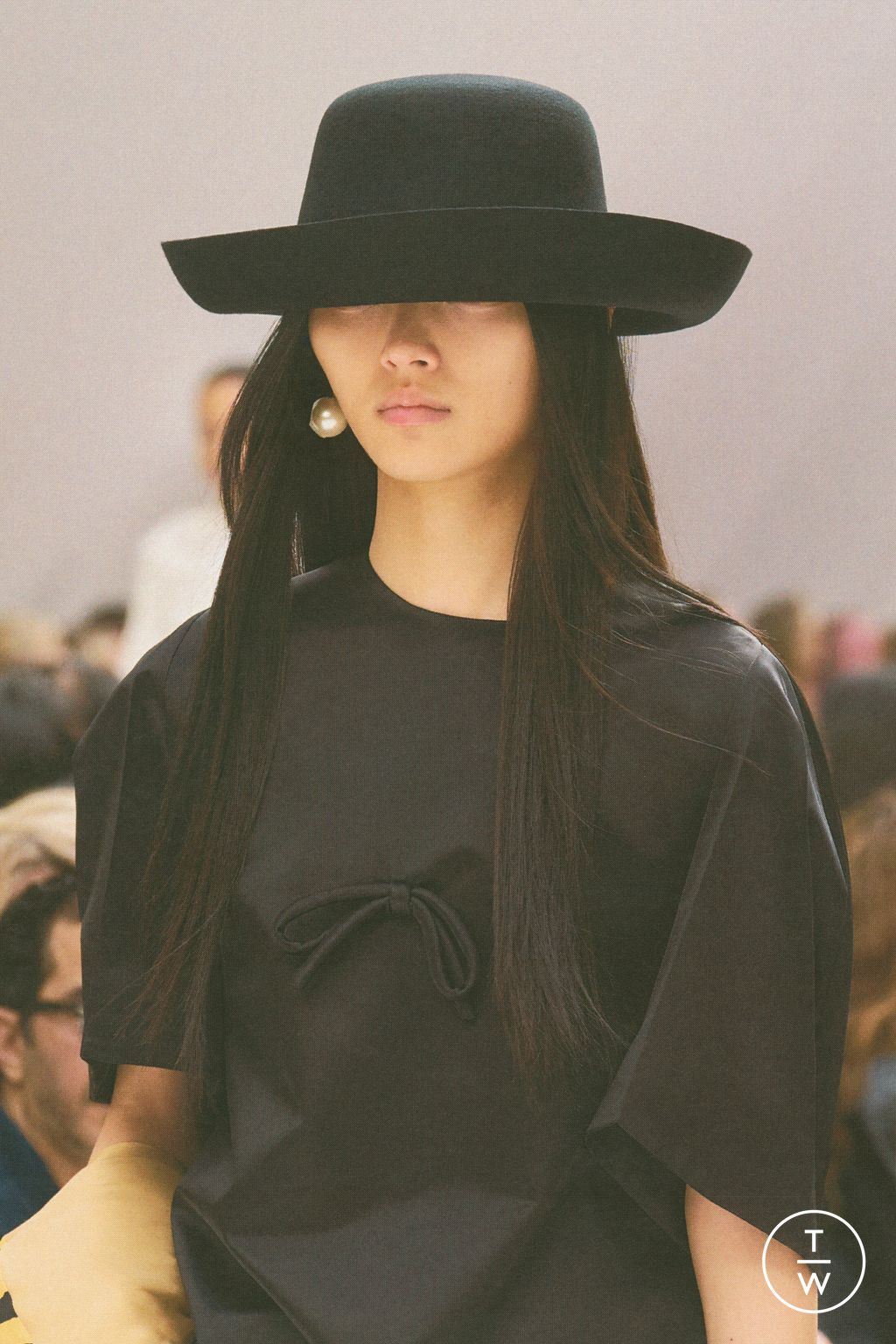 Fashion Week Paris Fall/Winter 2026 look 62 from the Celine collection 女装配饰