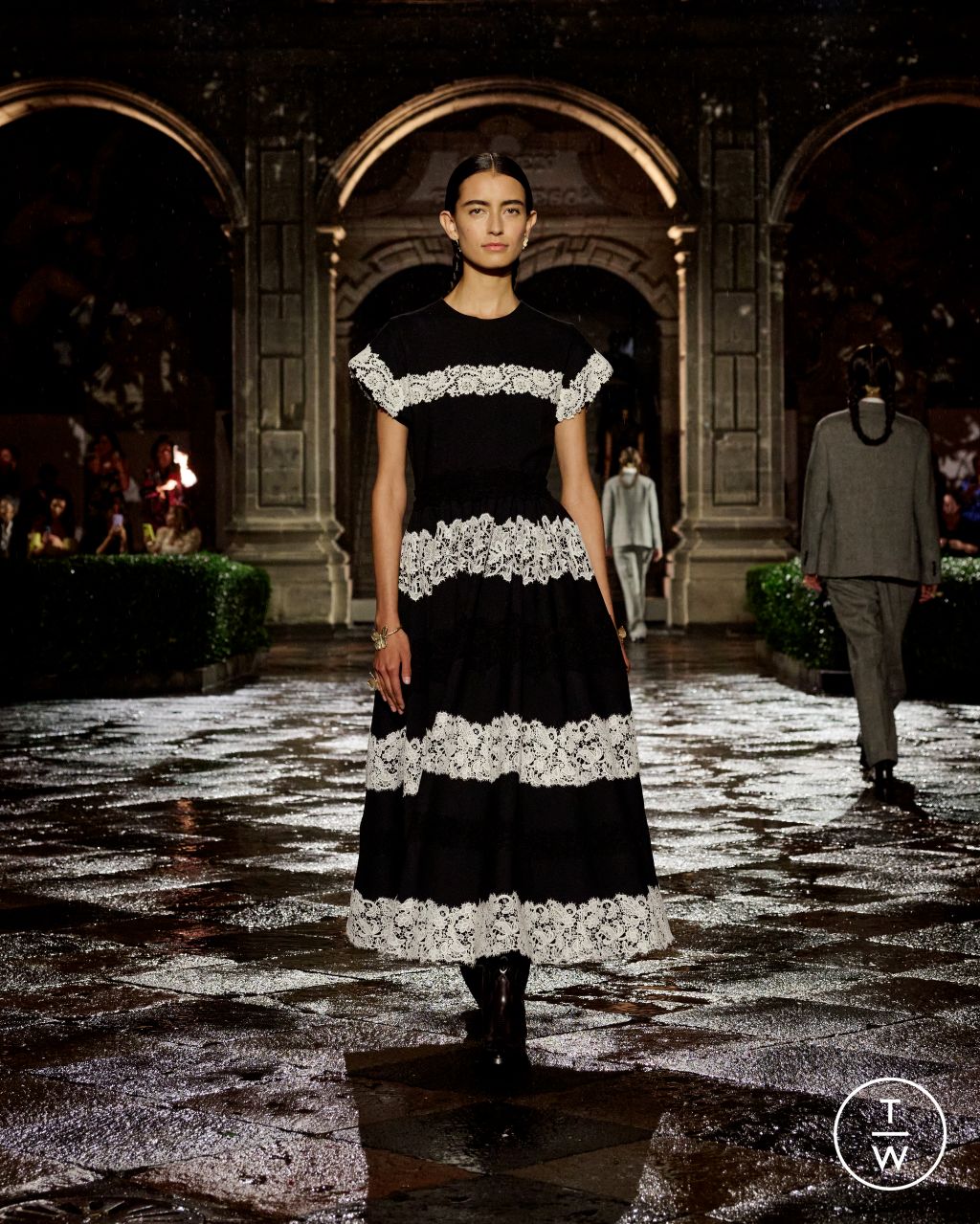 Fashion Week Paris Resort 2024 look 49 from the Christian Dior collection womenswear