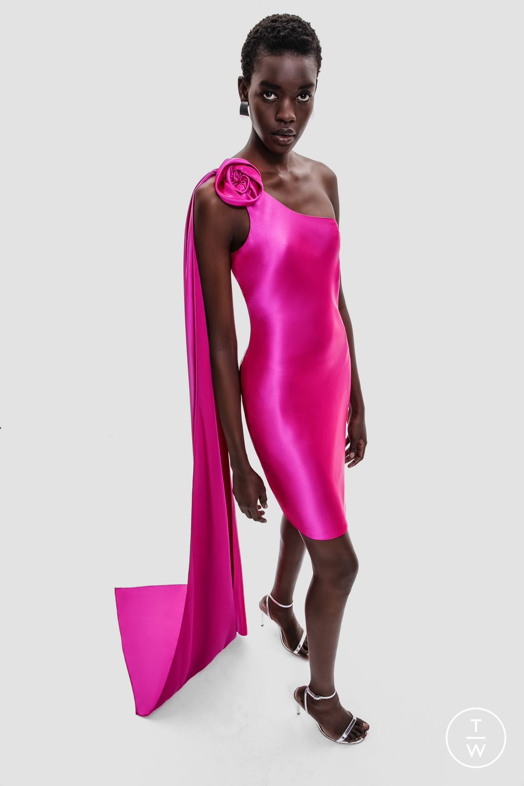 Fashion Week New York Pre-Fall 2024 look 5 de la collection Naeem Khan womenswear