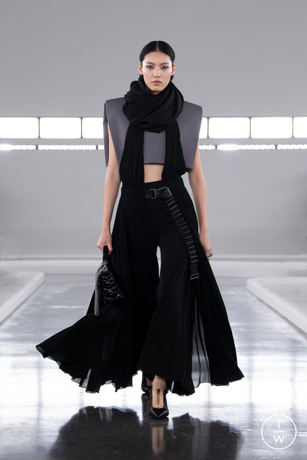 Fashion Week Paris Pre-Fall 2024 look 50 de la collection Louis Vuitton womenswear
