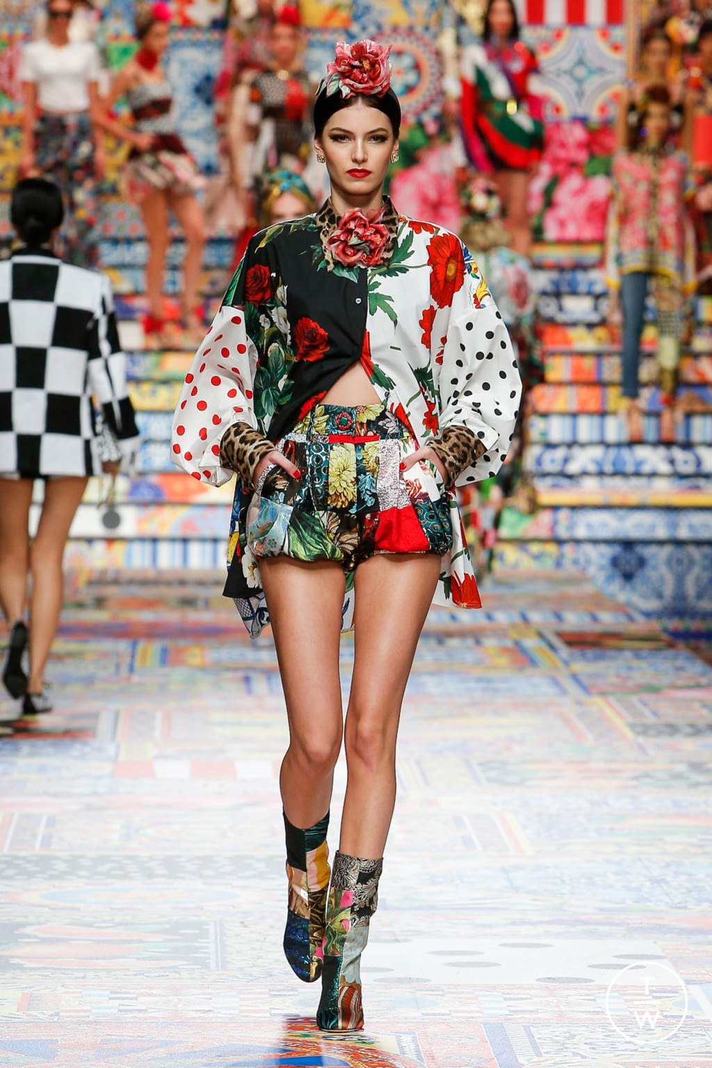 Fashion Week Milan Spring/Summer 2021 look 50 from the Dolce & Gabbana collection womenswear