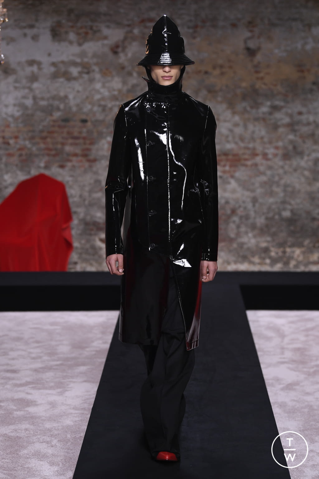 Fashion Week London Fall/Winter 2022 look 51 from the Raf Simons collection 女装