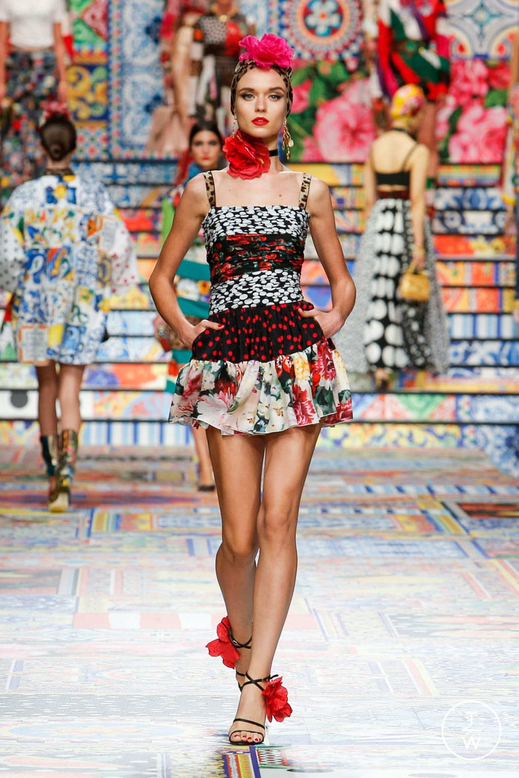 Fashion Week Milan Spring/Summer 2021 look 52 from the Dolce & Gabbana collection womenswear