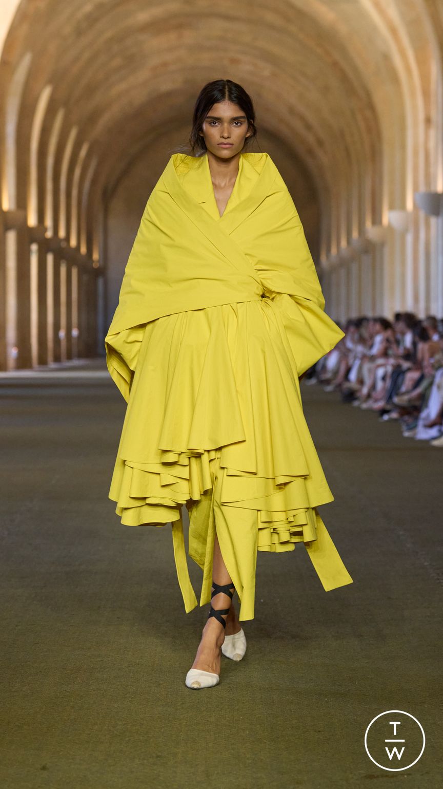 Fashion Week Paris Spring/Summer 2026 look 54 from the Jacquemus collection menswear