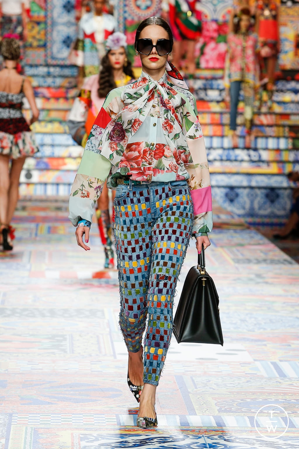 Fashion Week Milan Spring/Summer 2021 look 53 from the Dolce & Gabbana collection womenswear
