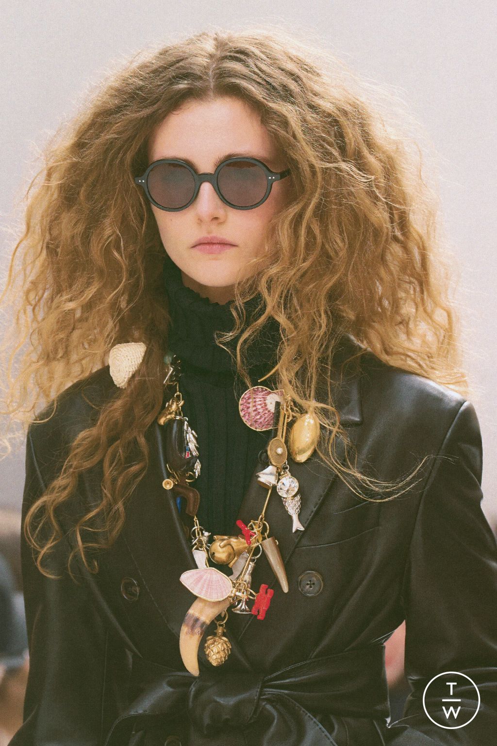 Fashion Week Paris Fall/Winter 2026 look 71 from the Celine collection womenswear accessories