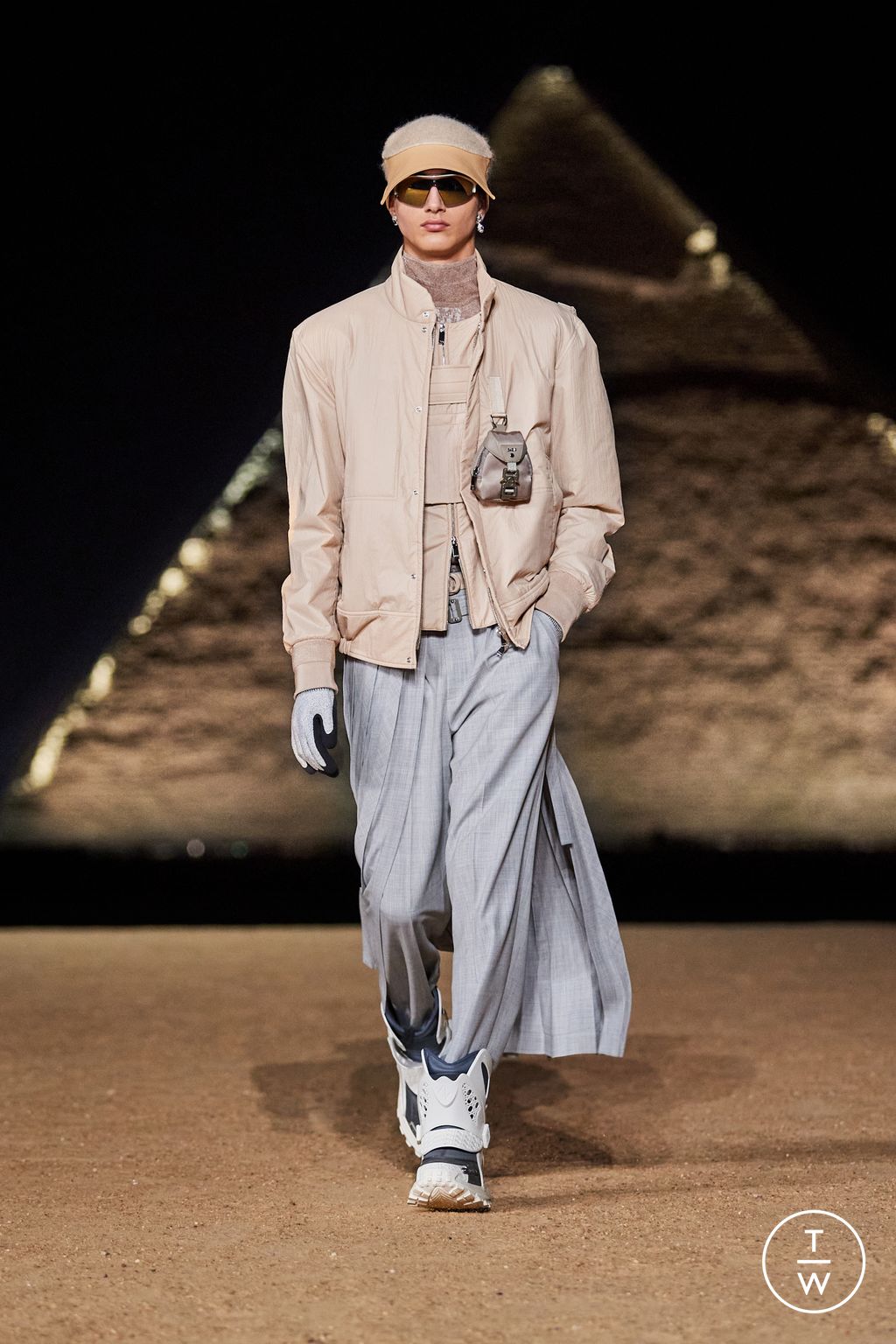 Fashion Week Paris Pre-Fall 2023 look 55 from the Dior Men collection 男装