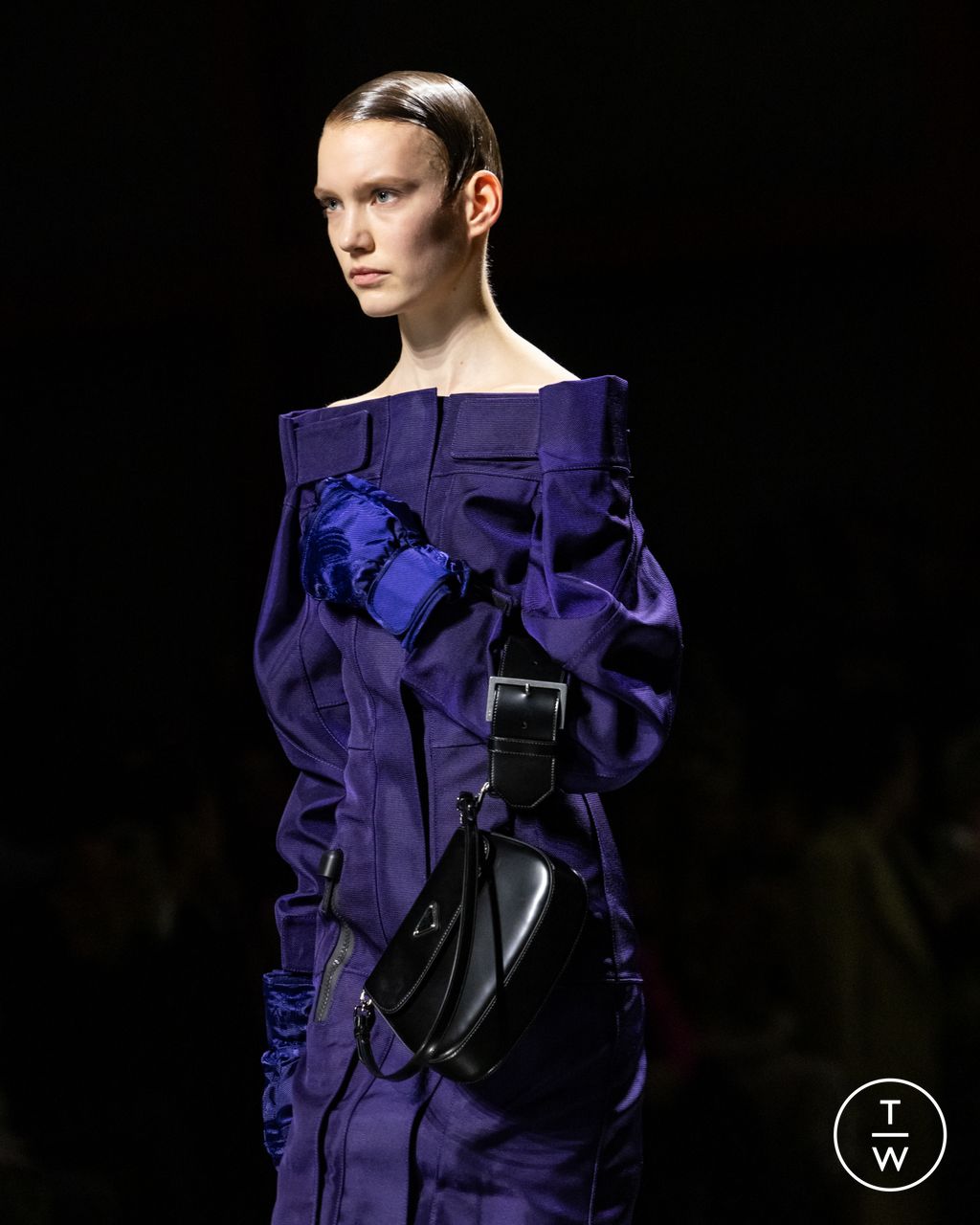 Fashion Week Milan Fall/Winter 2024 look 51 de la collection Prada womenswear accessories