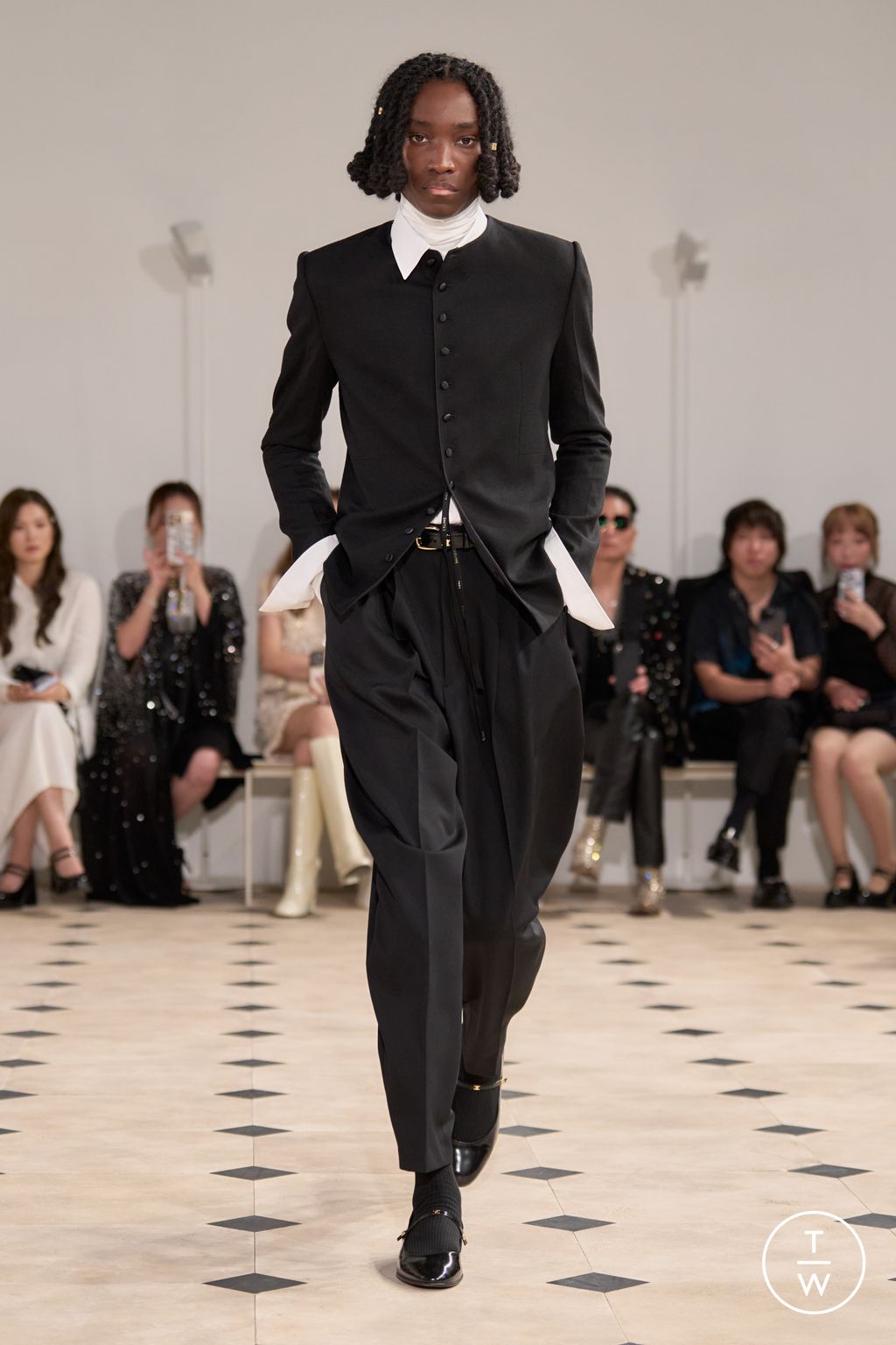 Fashion Week Paris Spring/Summer 2026 look 58 from the Celine collection menswear