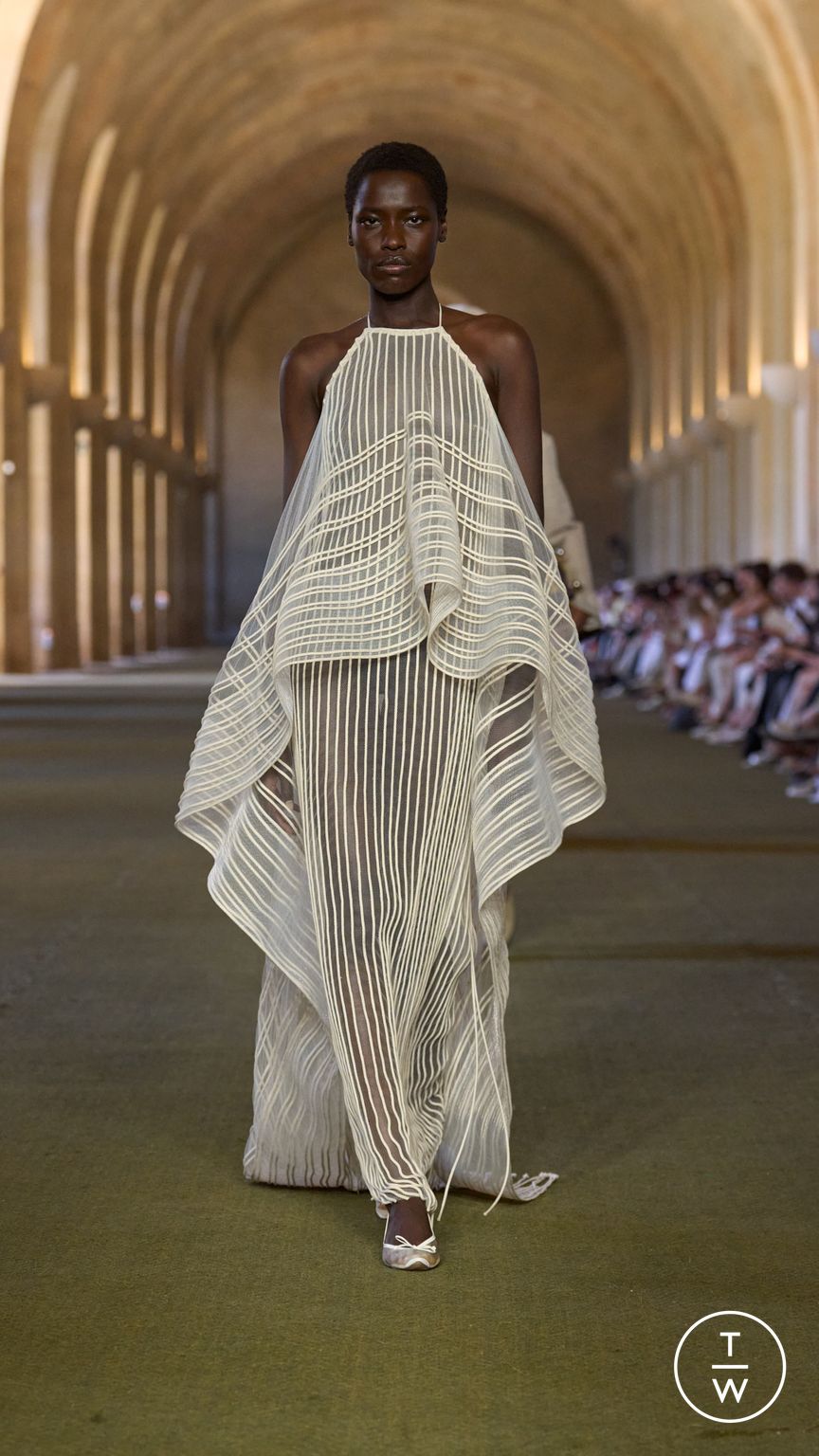 Fashion Week Paris Spring/Summer 2026 look 58 from the Jacquemus collection menswear