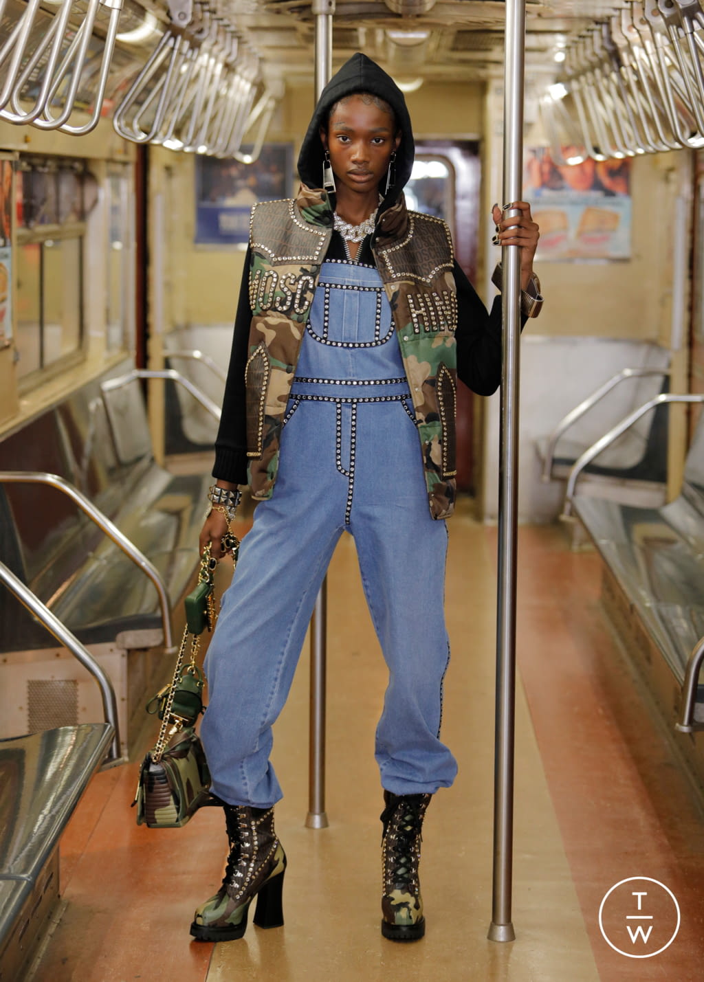 Fashion Week Milan Pre-Fall 2020 look 6 from the Moschino collection womenswear