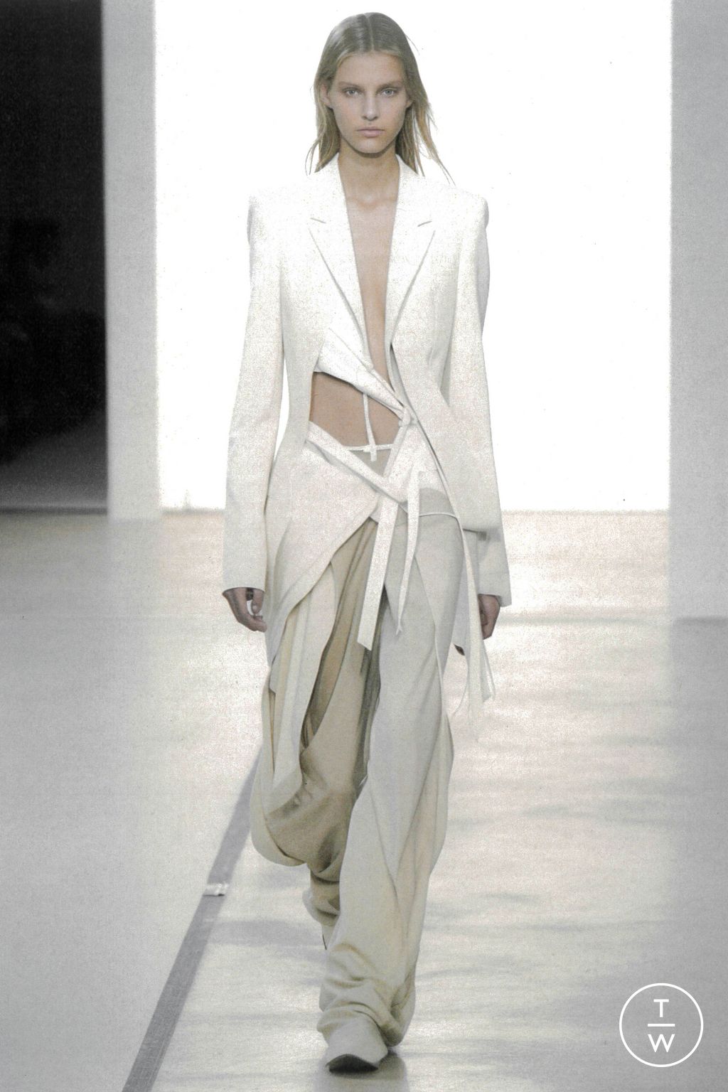 Fashion Week Paris Spring/Summer 2024 look 6 from the Heliot Emil collection womenswear