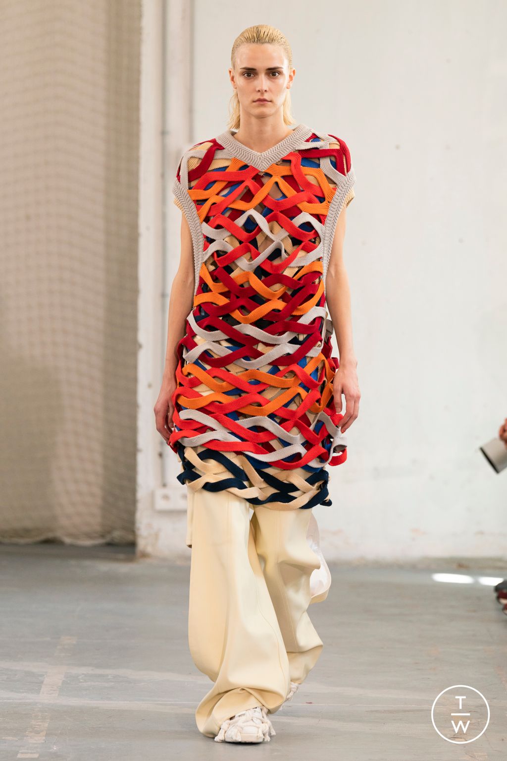 Fashion Week Paris Spring/Summer 2023 look 6 de la collection Namesake menswear