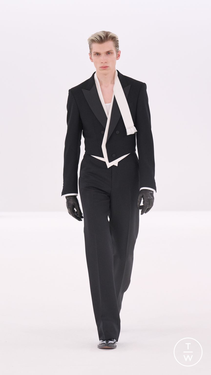Fashion Week Paris Fall/Winter 2026 look 57 from the Tom Ford collection womenswear