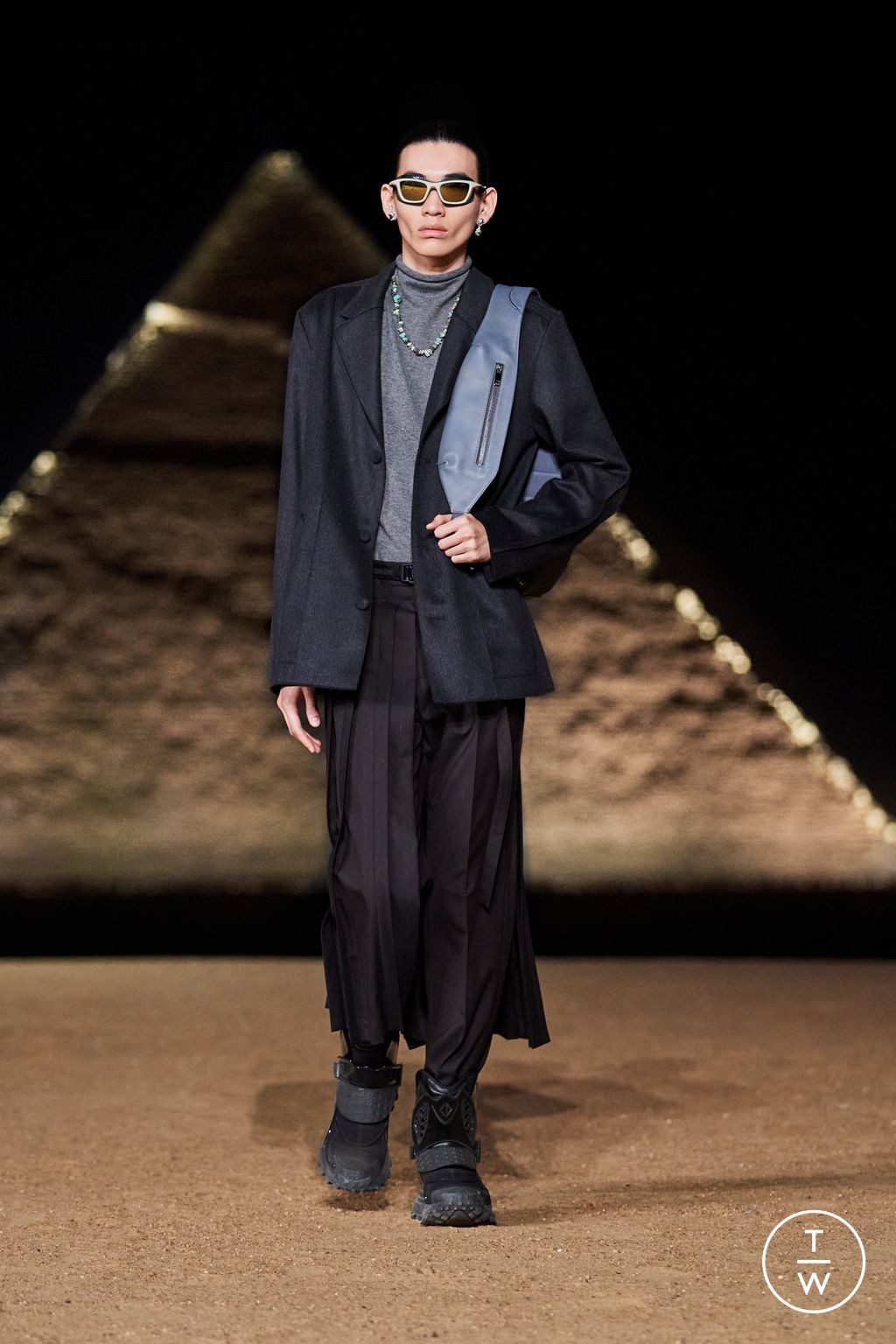 Fashion Week Paris Pre-Fall 2023 look 61 from the Dior Men collection 男装