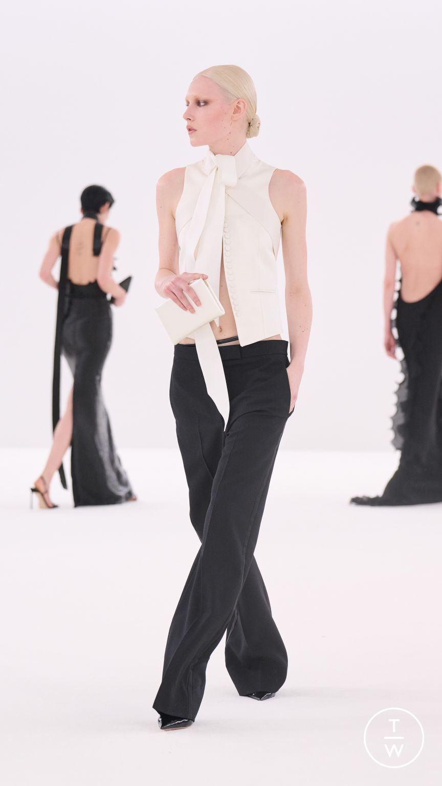 Fashion Week Paris Fall/Winter 2026 look 59 de la collection Tom Ford womenswear