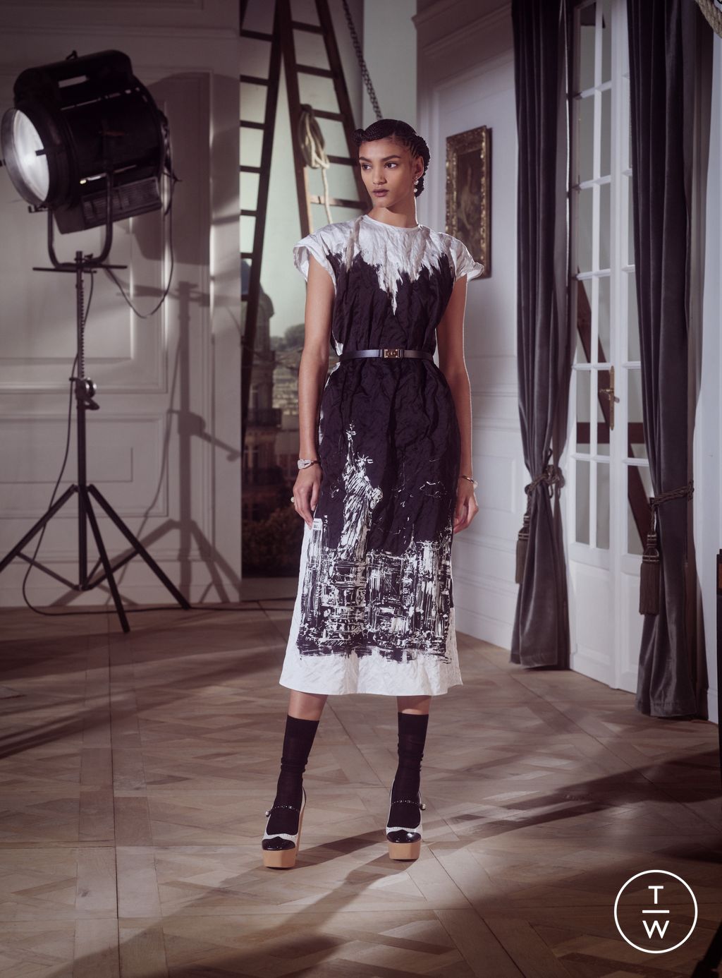 Fashion Week Paris Pre-Fall 2024 look 141 from the Christian Dior collection womenswear