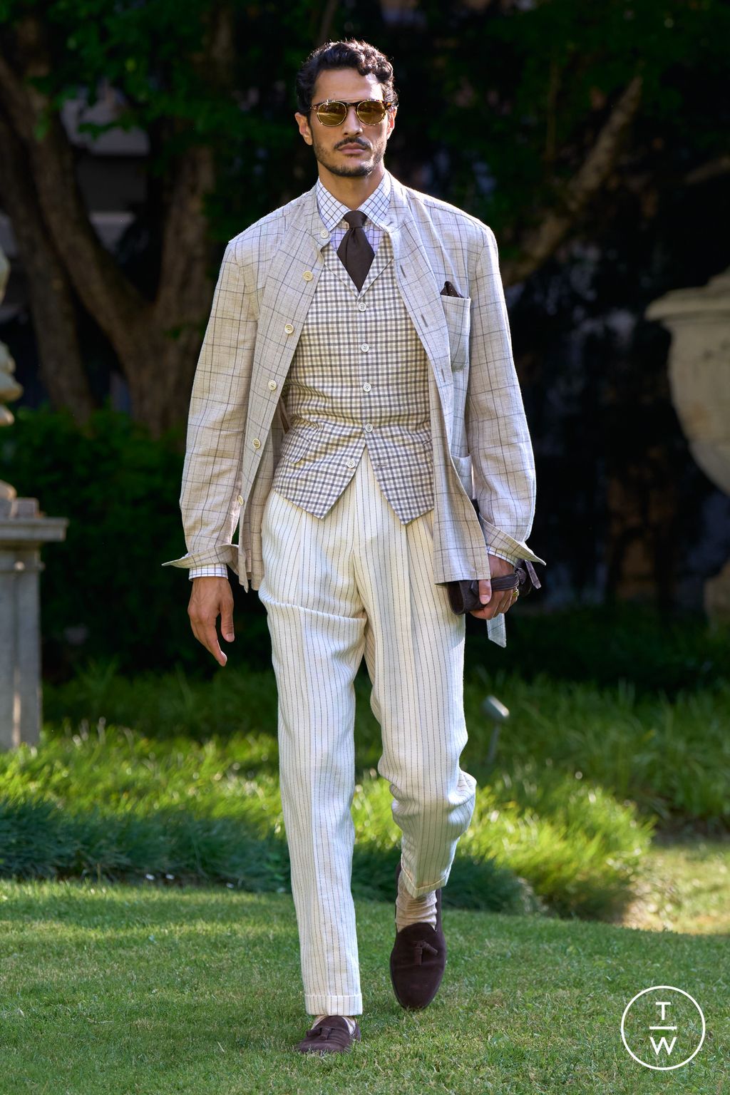 Fashion Week Milan Spring/Summer 2026 look 7 from the Dunhill collection menswear