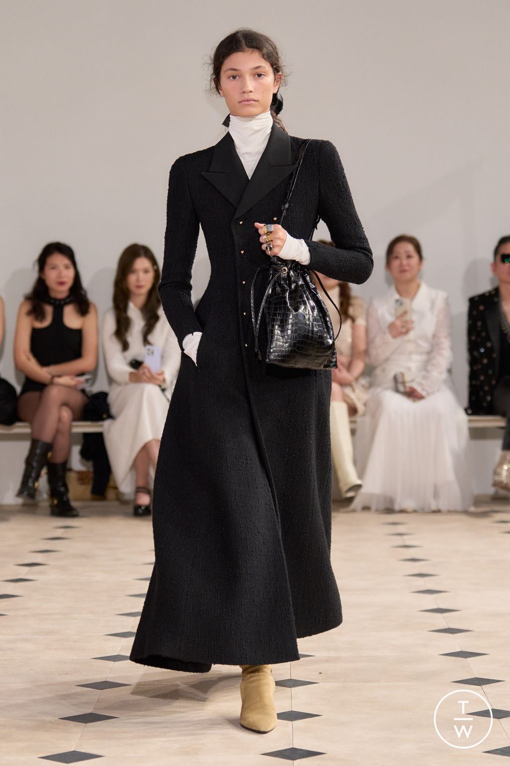 Fashion Week Paris Spring/Summer 2026 look 70 from the Celine collection menswear