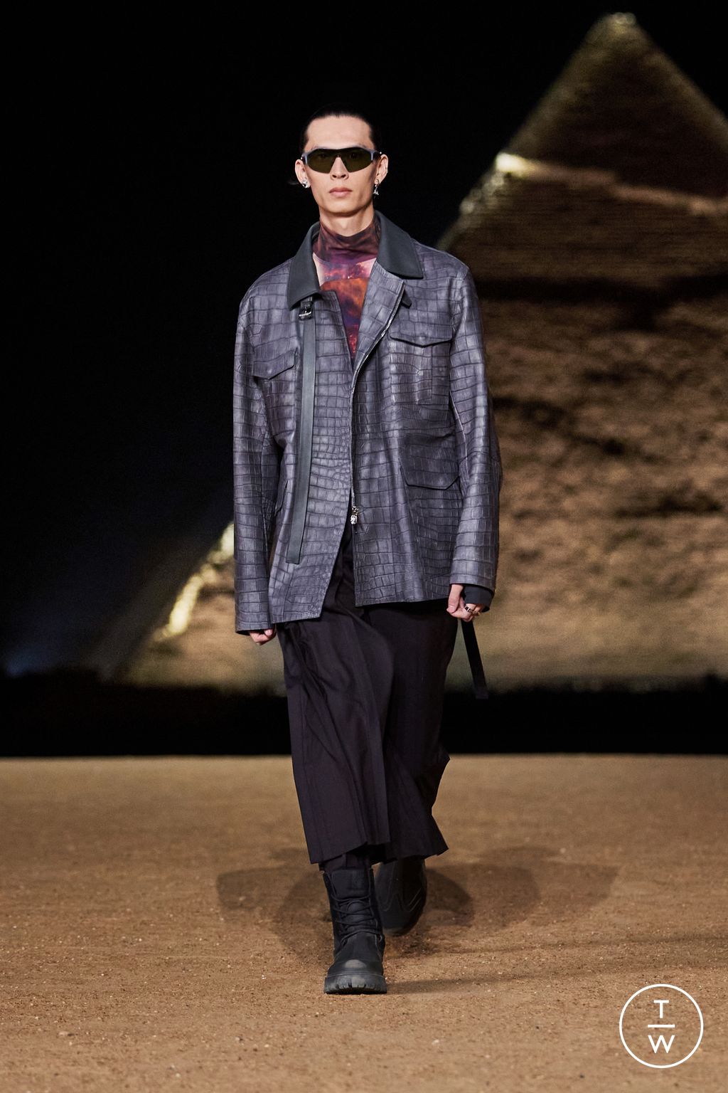 Fashion Week Paris Pre-Fall 2023 look 71 from the Dior Men collection menswear