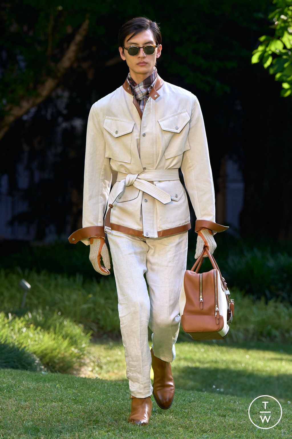 Fashion Week Milan Spring/Summer 2026 look 8 de la collection Dunhill menswear