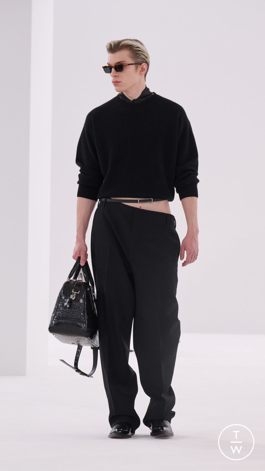 Fashion Week Paris Fall/Winter 2026 look 7 from the Tom Ford collection womenswear