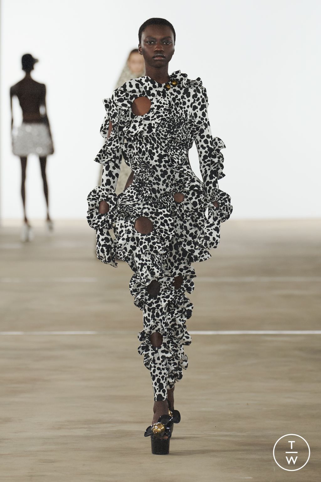 Fashion Week New York Spring/Summer 2024 look 9 from the Area collection womenswear