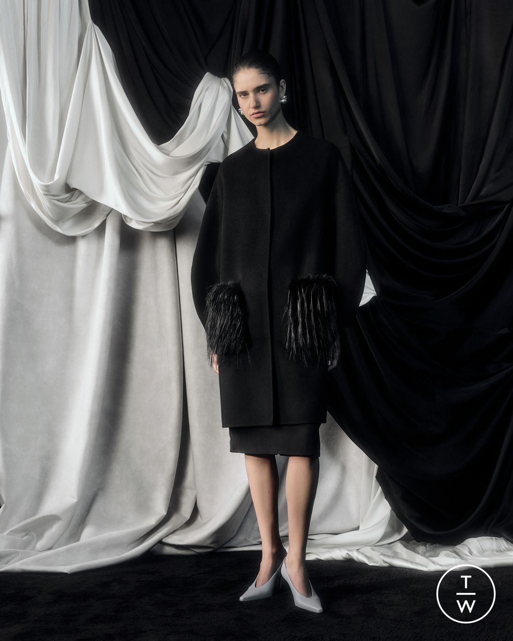 Fashion Week Paris Fall/Winter 2026 look 10 from the Loulou de Saison collection womenswear