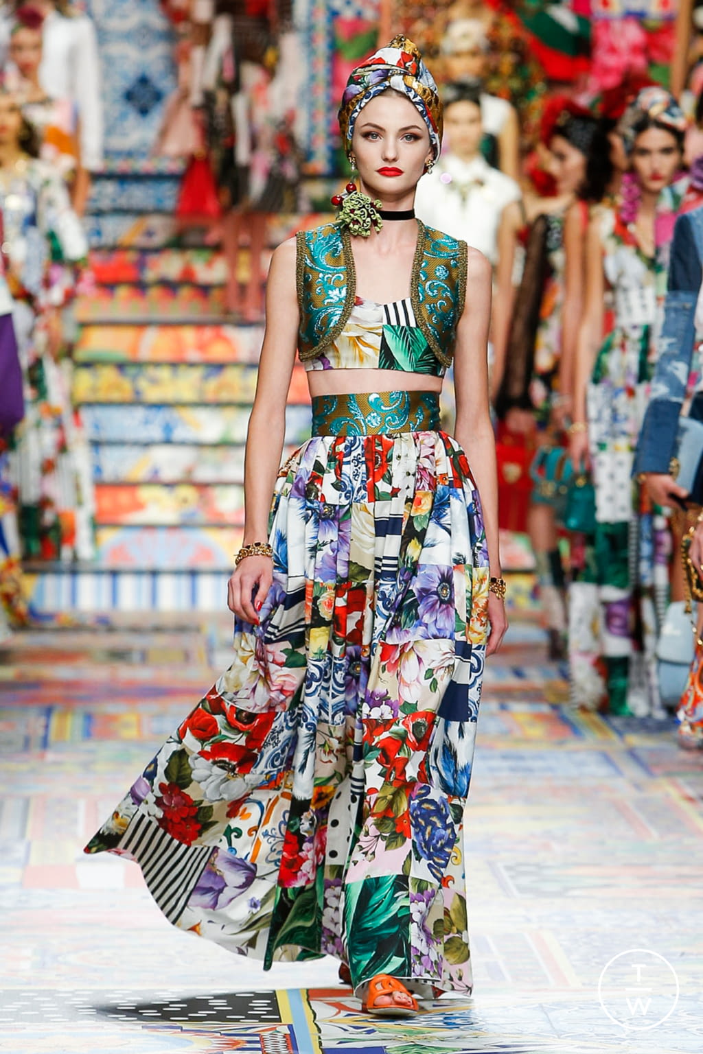 Fashion Week Milan Spring/Summer 2021 look 98 from the Dolce & Gabbana collection womenswear
