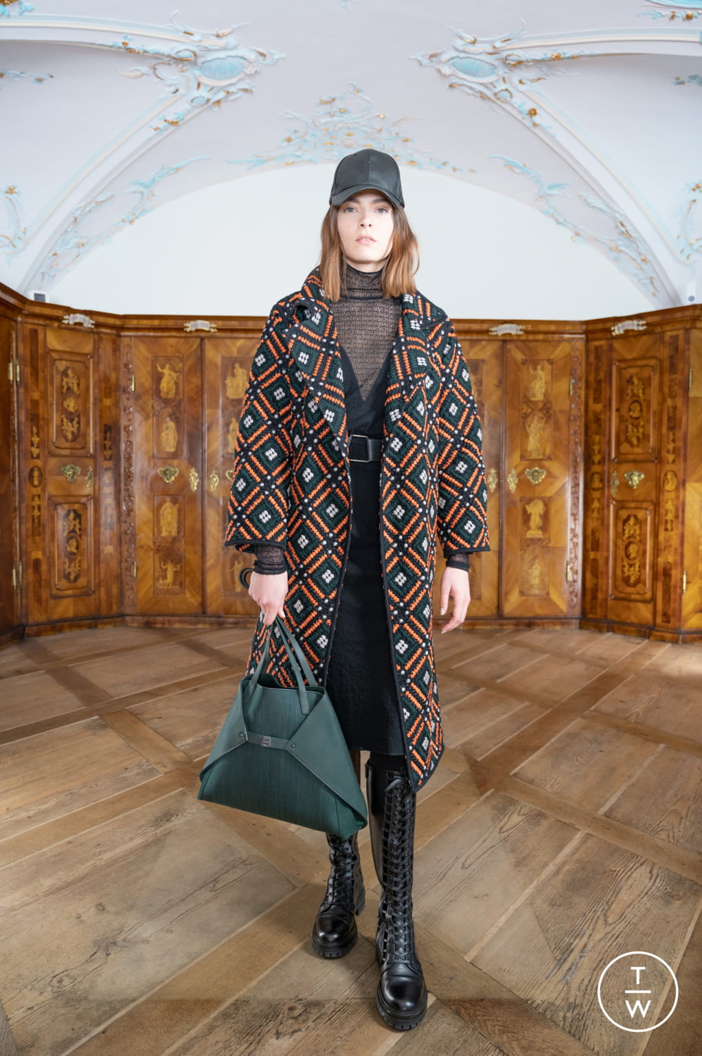 Fashion Week Paris Fall/Winter 2021 look 12 from the Akris collection 女装