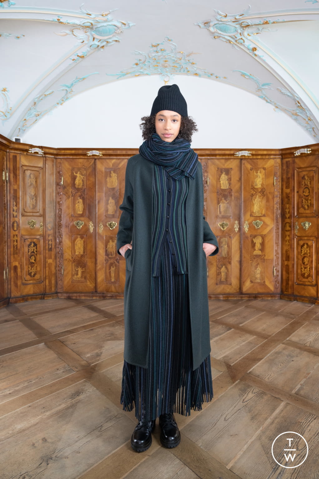 Fashion Week Paris Fall/Winter 2021 look 16 de la collection Akris womenswear