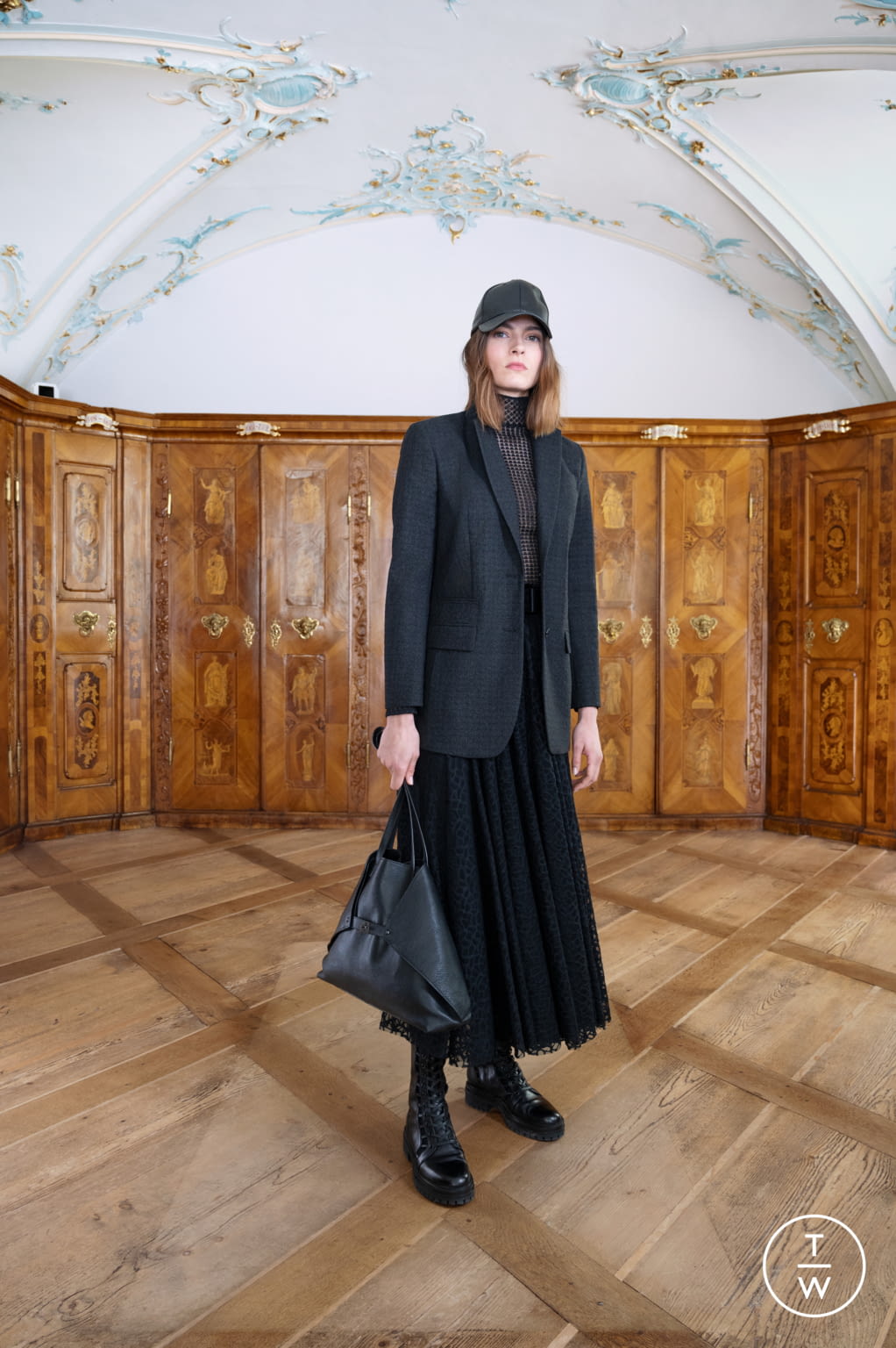 Fashion Week Paris Fall/Winter 2021 look 26 from the Akris collection 女装