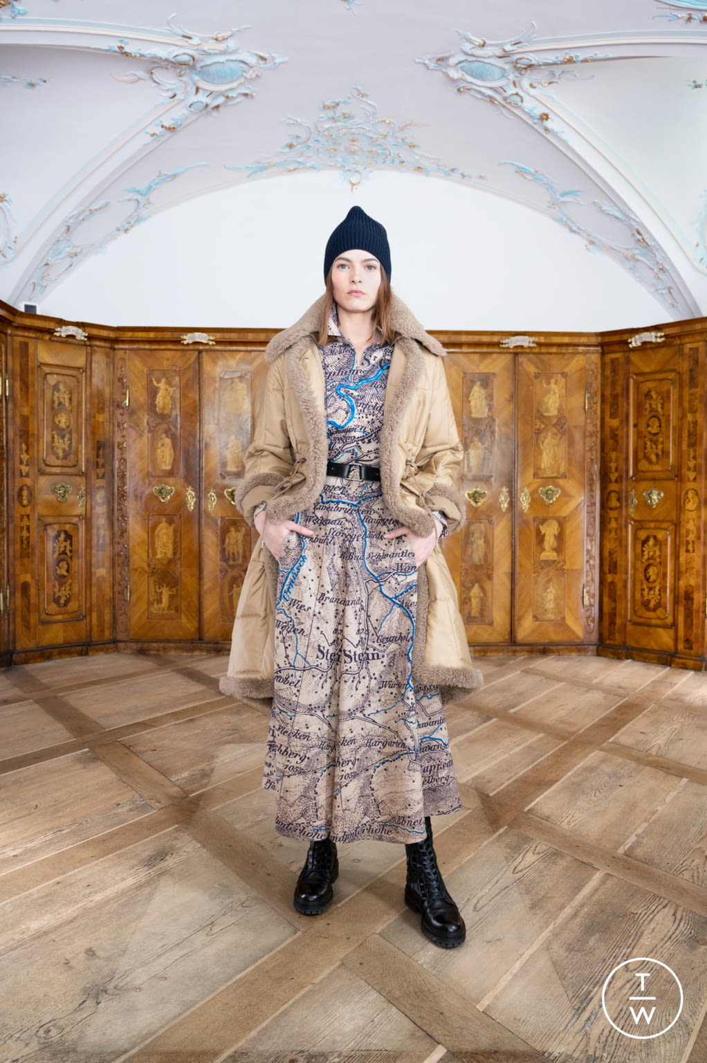 Fashion Week Paris Fall/Winter 2021 look 7 from the Akris collection womenswear