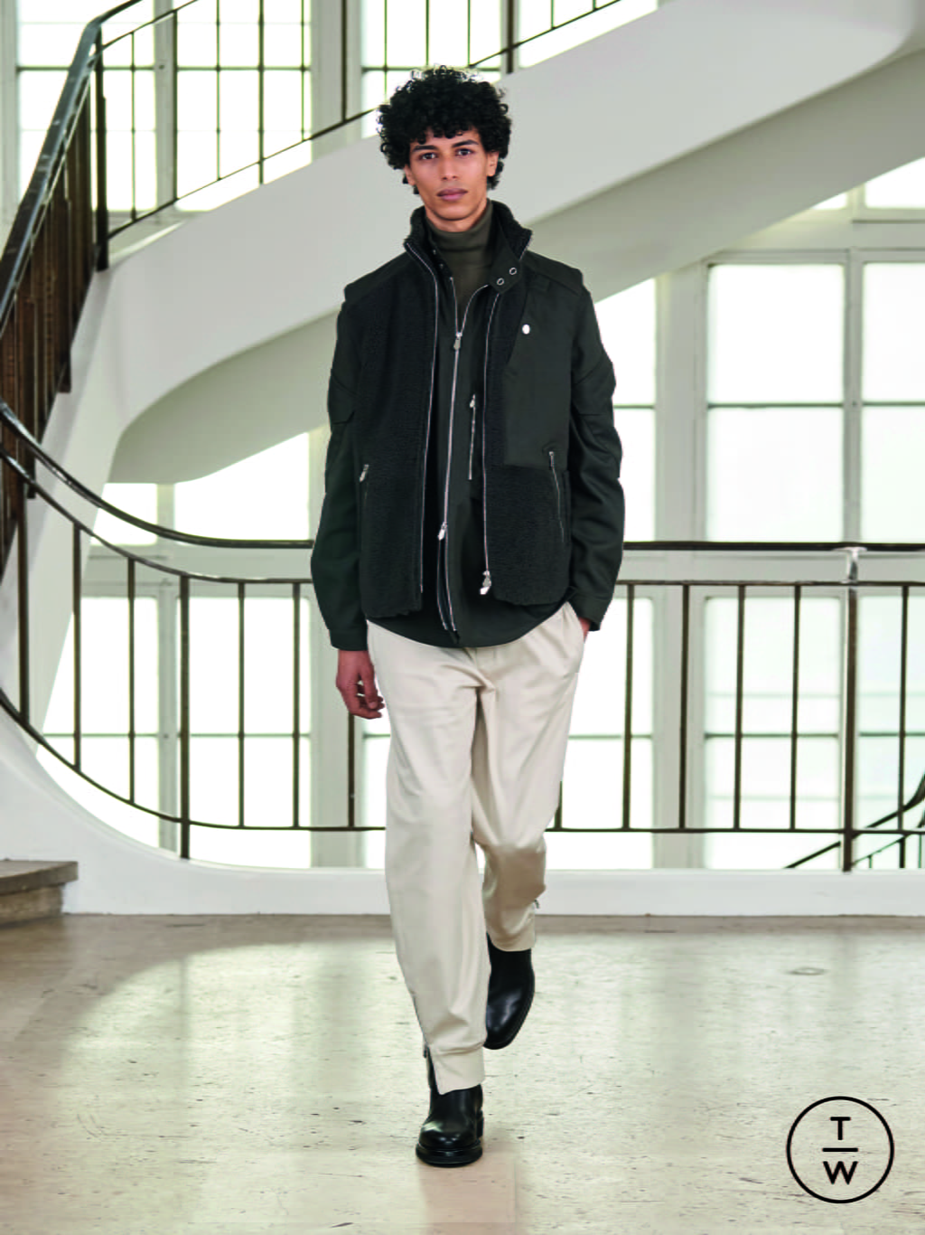 Fashion Week Paris Fall/Winter 2021 look 8 from the Hermès collection menswear