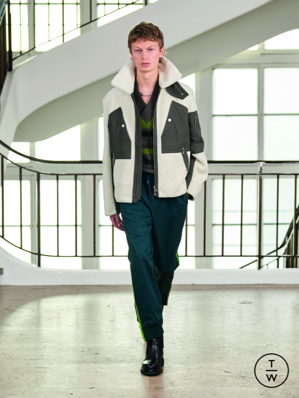 Fashion Week Paris Fall/Winter 2021 look 9 from the Hermès collection menswear