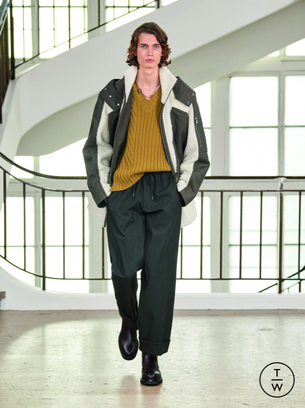 Fashion Week Paris Fall/Winter 2021 look 12 from the Hermès collection menswear