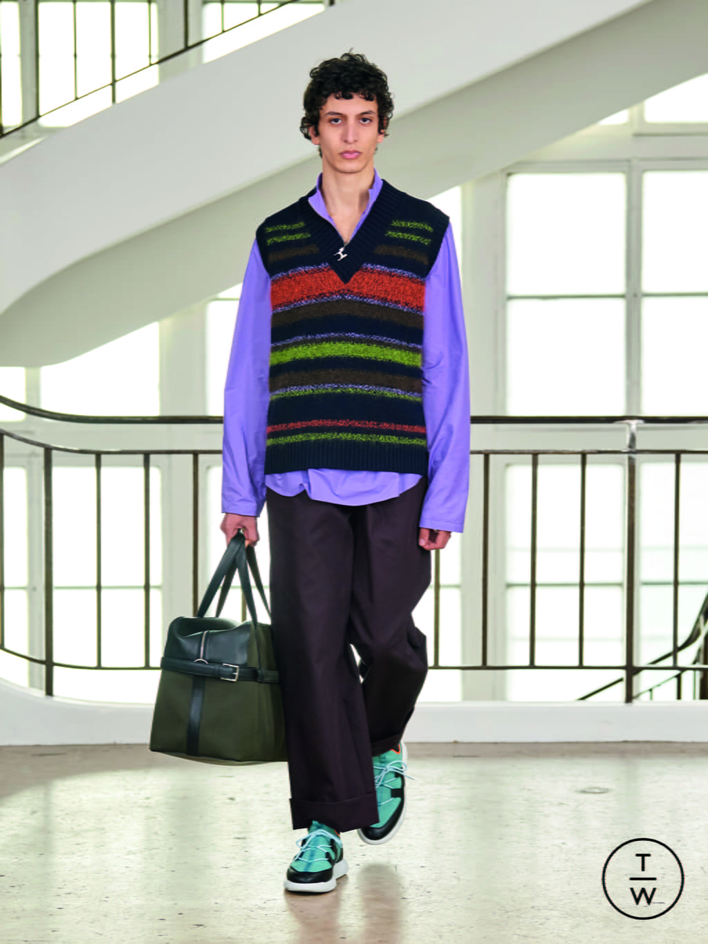 Fashion Week Paris Fall/Winter 2021 look 25 from the Hermès collection menswear