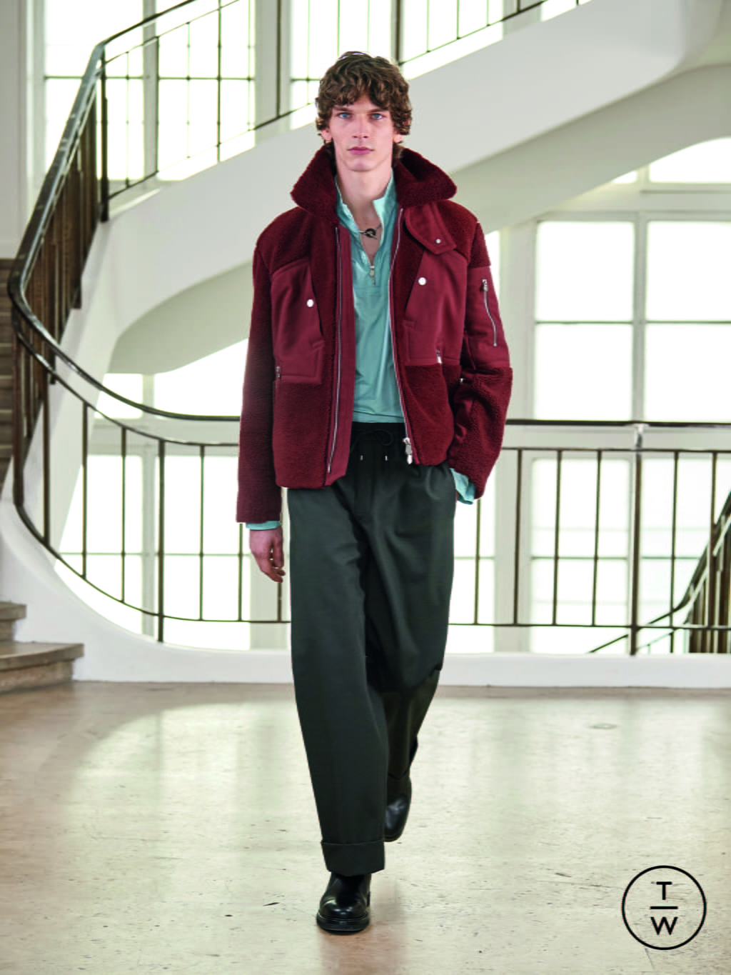 Fashion Week Paris Fall/Winter 2021 look 31 from the Hermès collection menswear