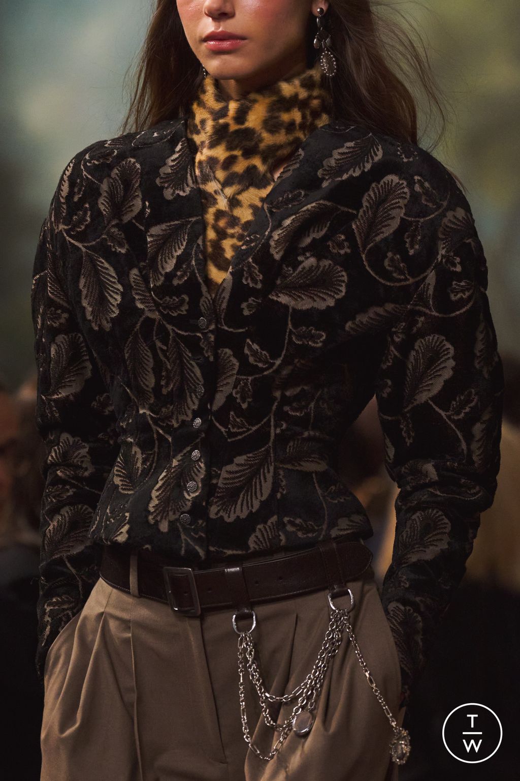 Fashion Week New York Fall/Winter 2026 look 21 from the Ralph Lauren collection womenswear accessories