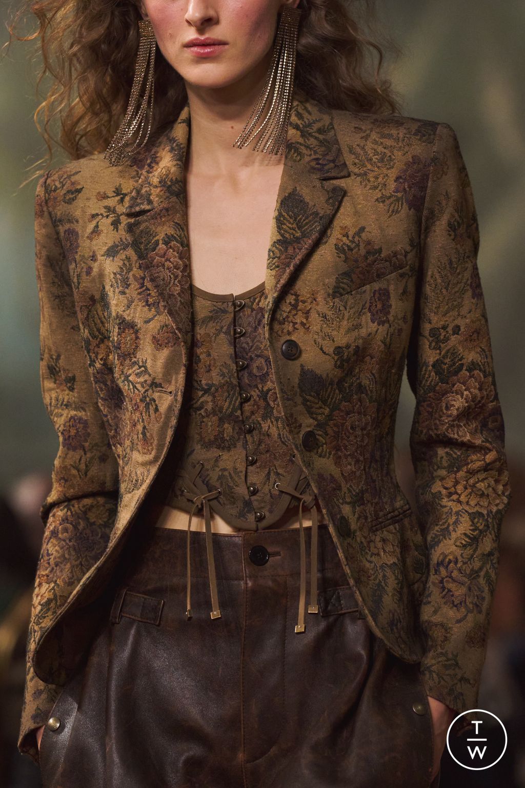 Fashion Week New York Fall/Winter 2026 look 23 de la collection Ralph Lauren womenswear accessories